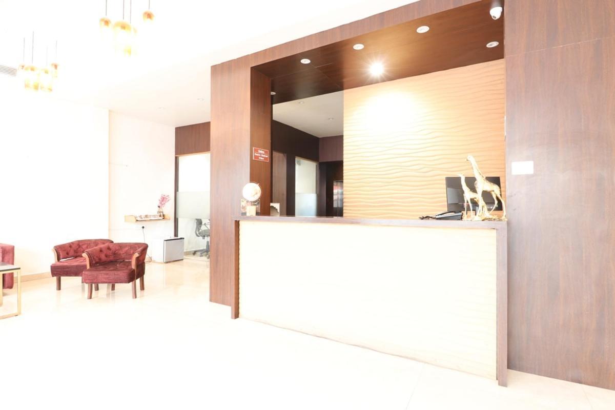 Hotel Yatri Nagpur Buitenkant foto