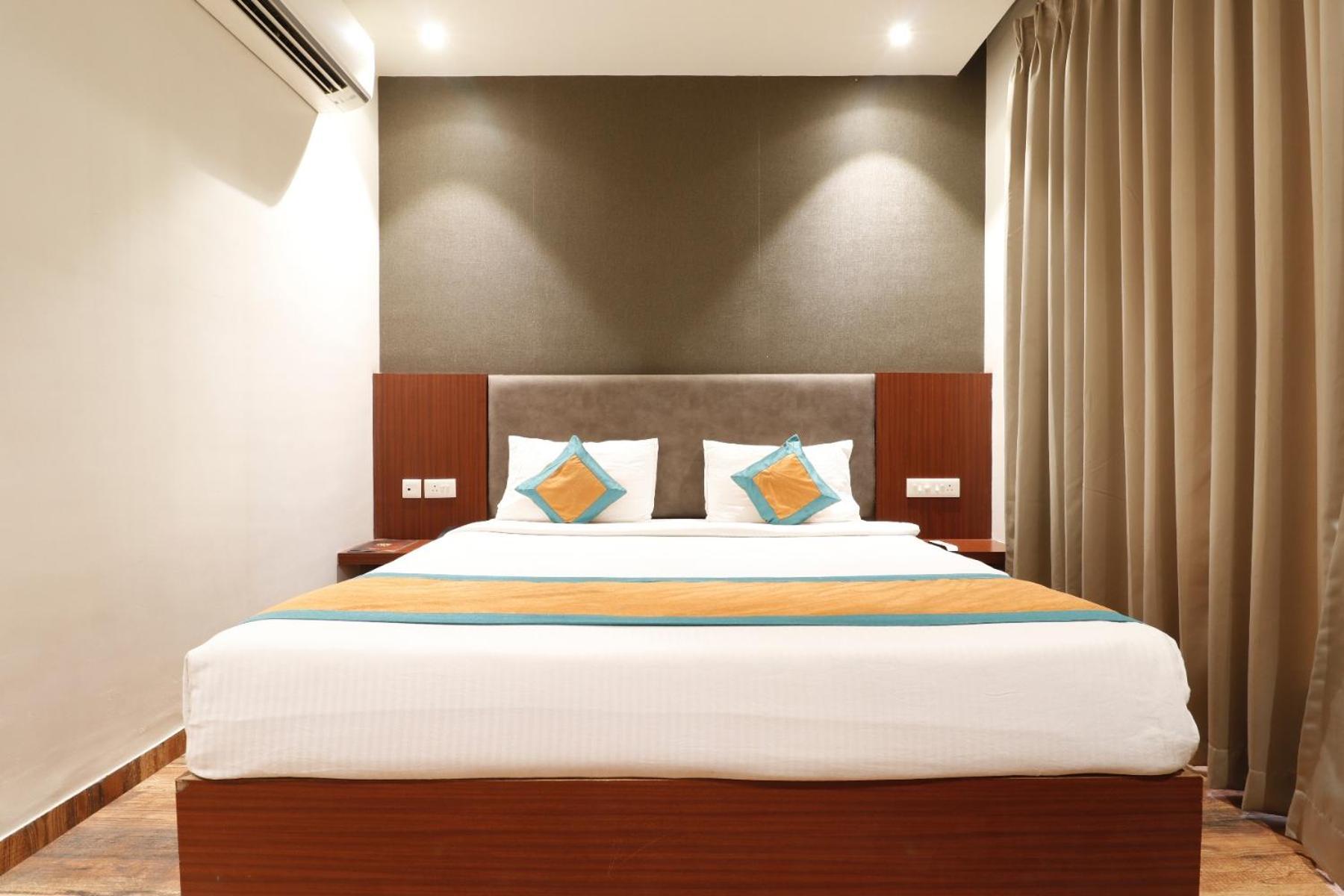 Hotel Yatri Nagpur Buitenkant foto